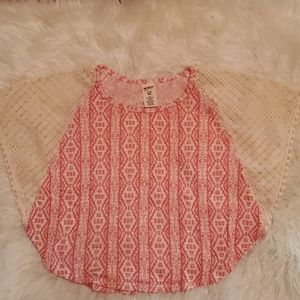 Arizona coral and cream top. Girls Size 7/8